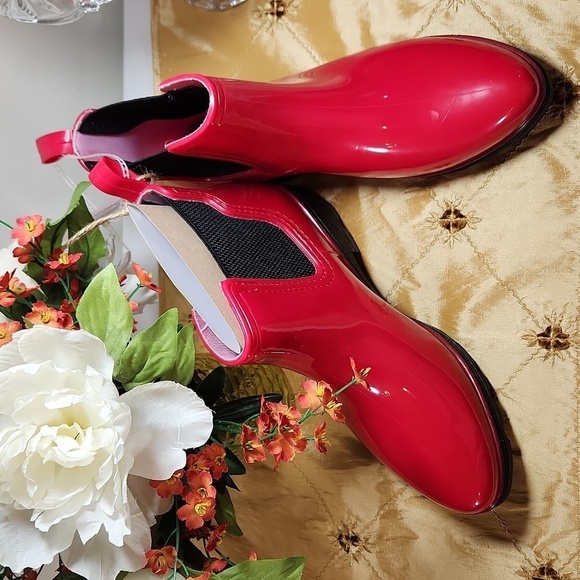 Seven7 Halifax Rain Bootie Red Size 8 - Picture 8 of 10